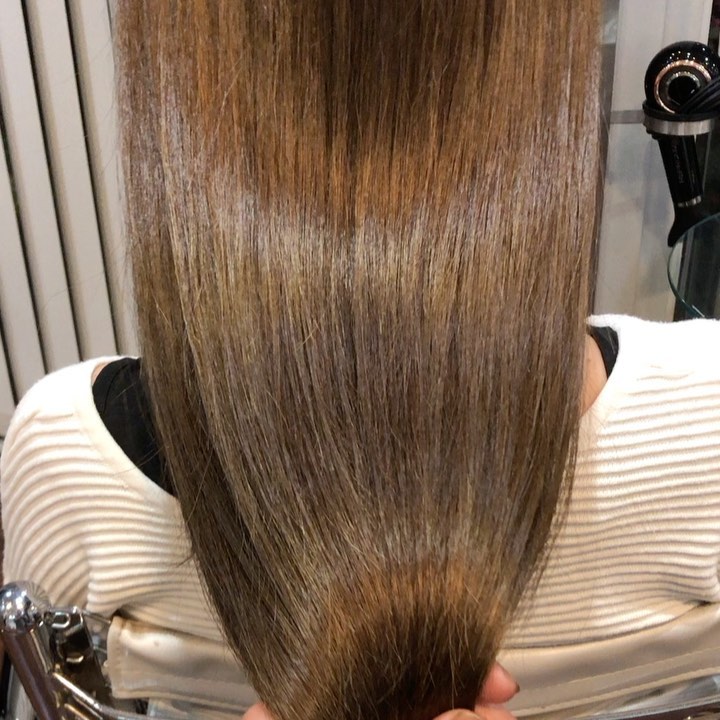 サイエンスアクア ︎ロングの方キレイに伸ばしたい方は是非!スタイリスト 村田カット & カラー ︎パープル寄りのレッド系カラーバッサリ肩上キリッパボブスタイリスト 村田#宇都宮#美容室#宇都宮美容室#trinity#トリニティ#aveda#avedaサロン#avedaカラー#カラー#カット#エイジング#エイジングケア#ヘッドスパ#トリートメント#オーガニック#オーガニックカラー#アジュバン#クラスs#カスイ#ソーマライト#光ケア#ドクタースカルプ#ヘアビューザー#ヘアビューロン#バイオプログラミング#ダイソン#エアラップ#サイエンスアクア#髪質改善