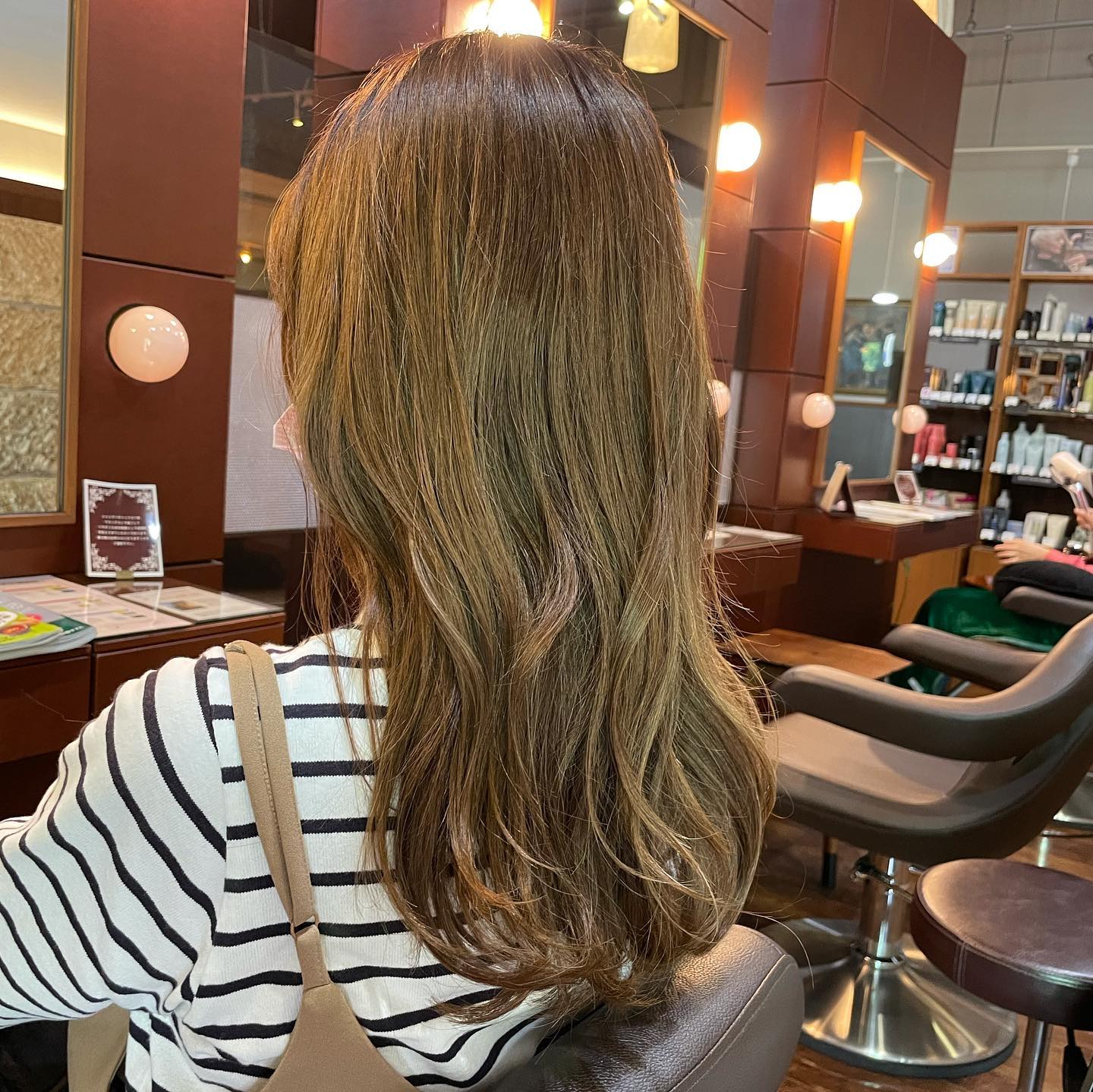 AVEDAカラー 明るくてもキレイに見えます！オーガニックによる自然なツヤと色味！スタイリスト 村田#宇都宮#美容室#宇都宮美容室#カラー#avedaカラー#ゴールドベージュ#おしゃれ#エイジングケア#エイジング#スパ#リンパケア