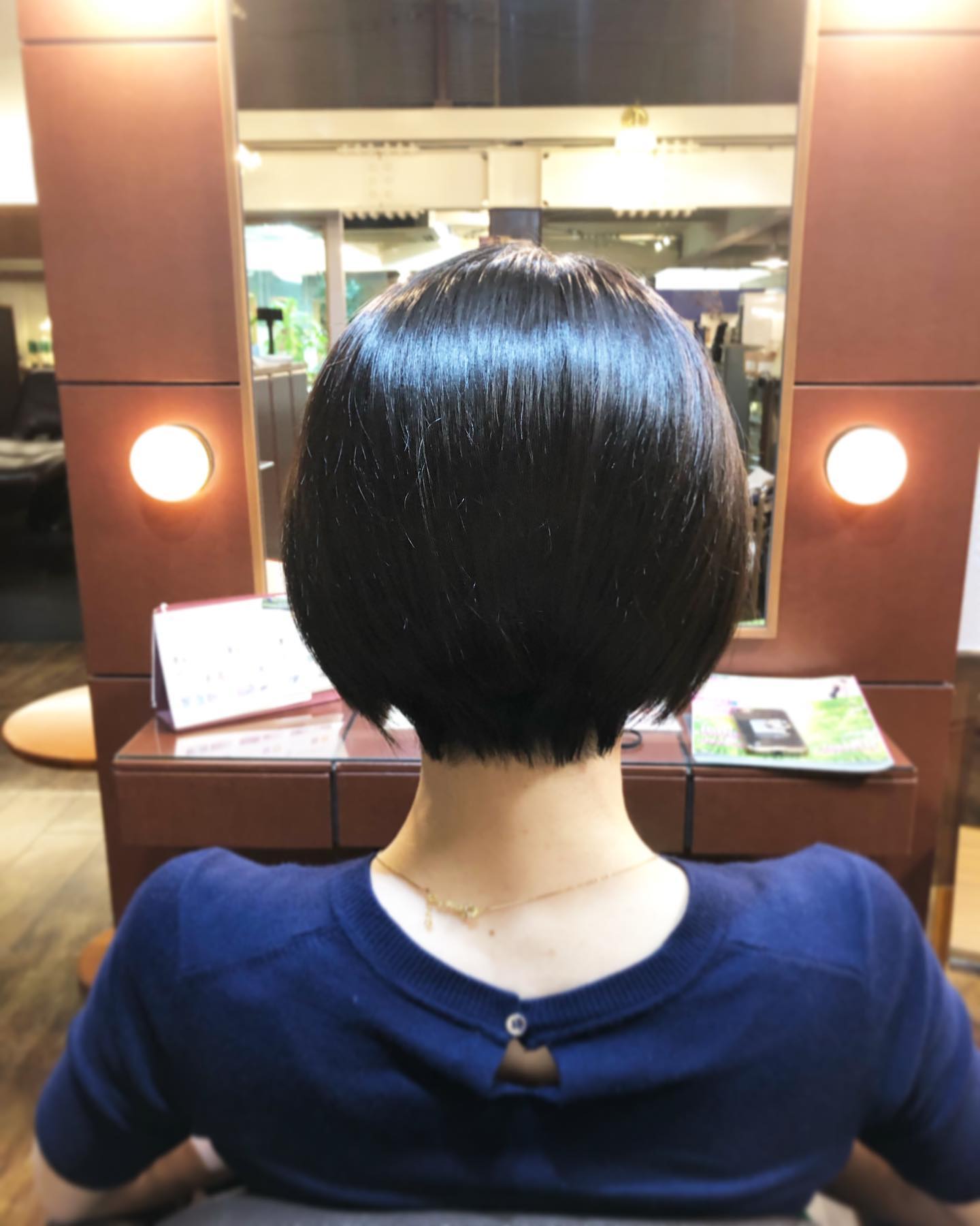 カット︎ショートボブレイヤー半年ぶりにご来店いただいきました。しっかりイメチェンしていただきました。スタイリスト本間#宇都宮#美容室#宇都宮美容室#trinity#トリニティ#aveda#avedaサロン#avedaカラー#カラー#カット#エイジング#エイジングケア#ヘッドスパ#トリートメント#オーガニック#オーガニックカラー#アジュバン#クラスs#カスイ#ソーマライト#光ケア#ドクタースカルプ#ヘアビューザー#ヘアビューロン#バイオプログラミング#ダイソン#エアラップ#サイエンスアクア#髪質改善