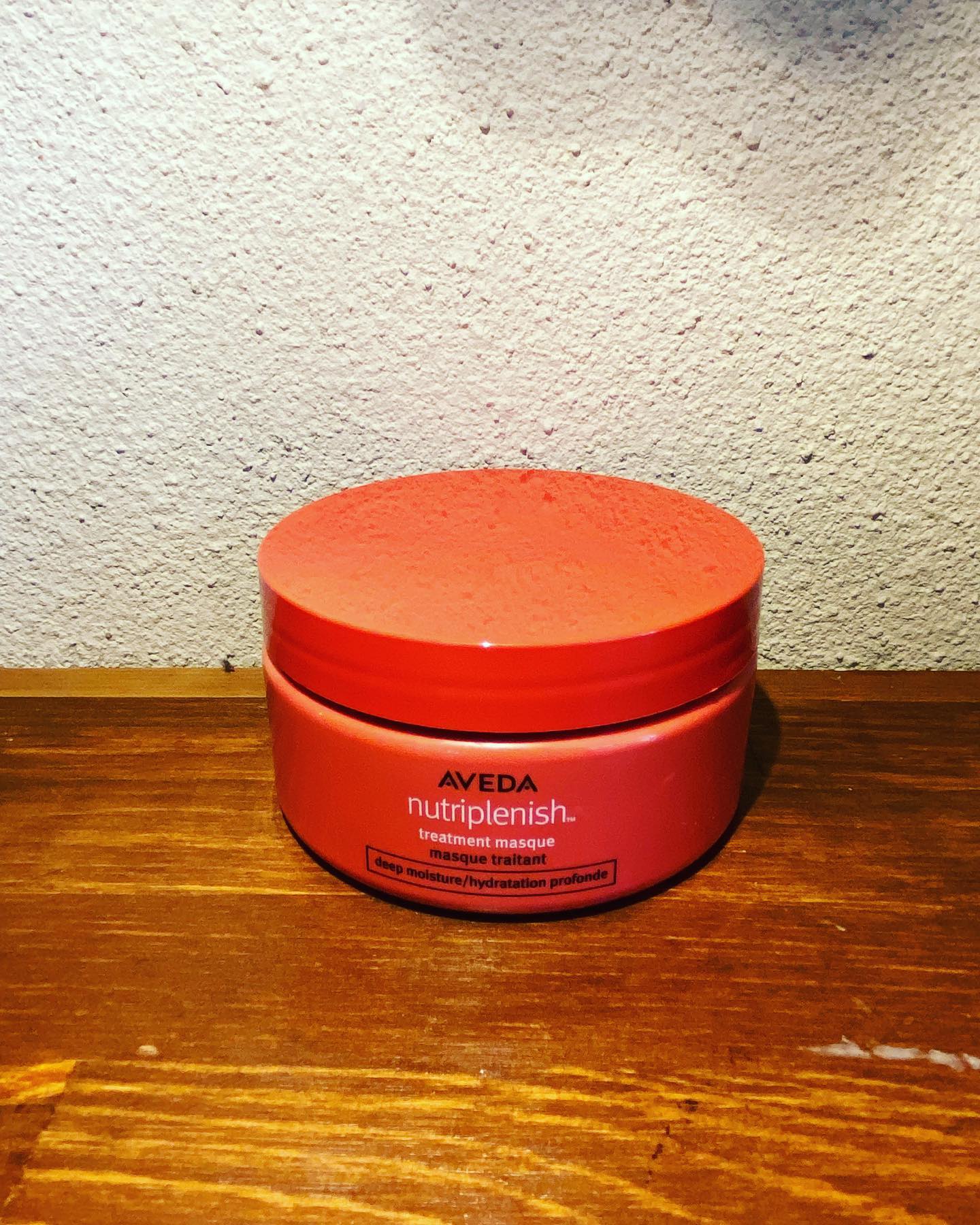 AVEDA 新商品　ニュートリプレニッシュ　マスク　ディープ　　　　クリームタイプの集中保湿トリートメント！特に乾燥した髪を贅沢な深いうるおいで満たし、しっとりうるおいのある健康髪に導きます！乾燥毛、超乾燥毛、普通〜太毛・硬毛の方におすすめです♪ぜひ使ってみてくださいアシスタント　関口#美容室#宇都宮美容室#trinity#トリニティ#aveda#avedaサロン#avedaカラー#カラー#カット#エイジング#エイジングケア#ヘッドスパ#トリートメント#オーガニック#オーガニックカラー#アジュバン#クラスs#カスイ#ソーマライト#光ケア#ドクタースカルプ#ヘアビューザー#ヘアビューロン#バイオプログラミング#ダイソン#エアラップ#サイエンスアクア#髪質改善